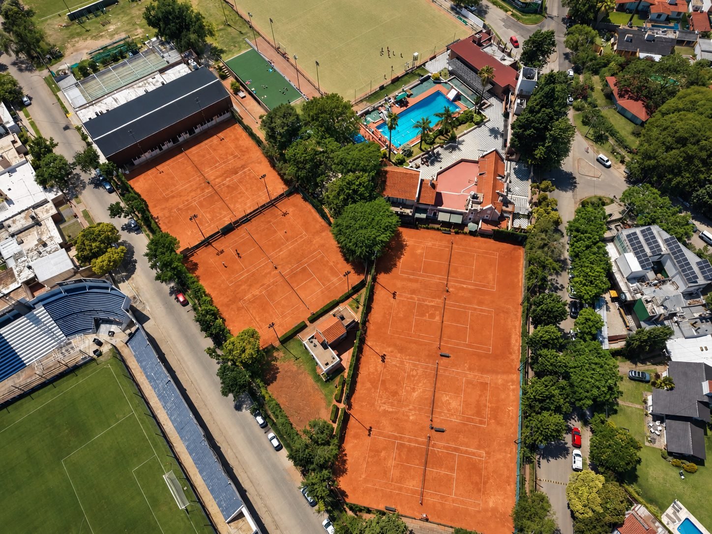 Canchas de polvo de ladrillo del Córdoba Athletic Club, vista aérea con drone